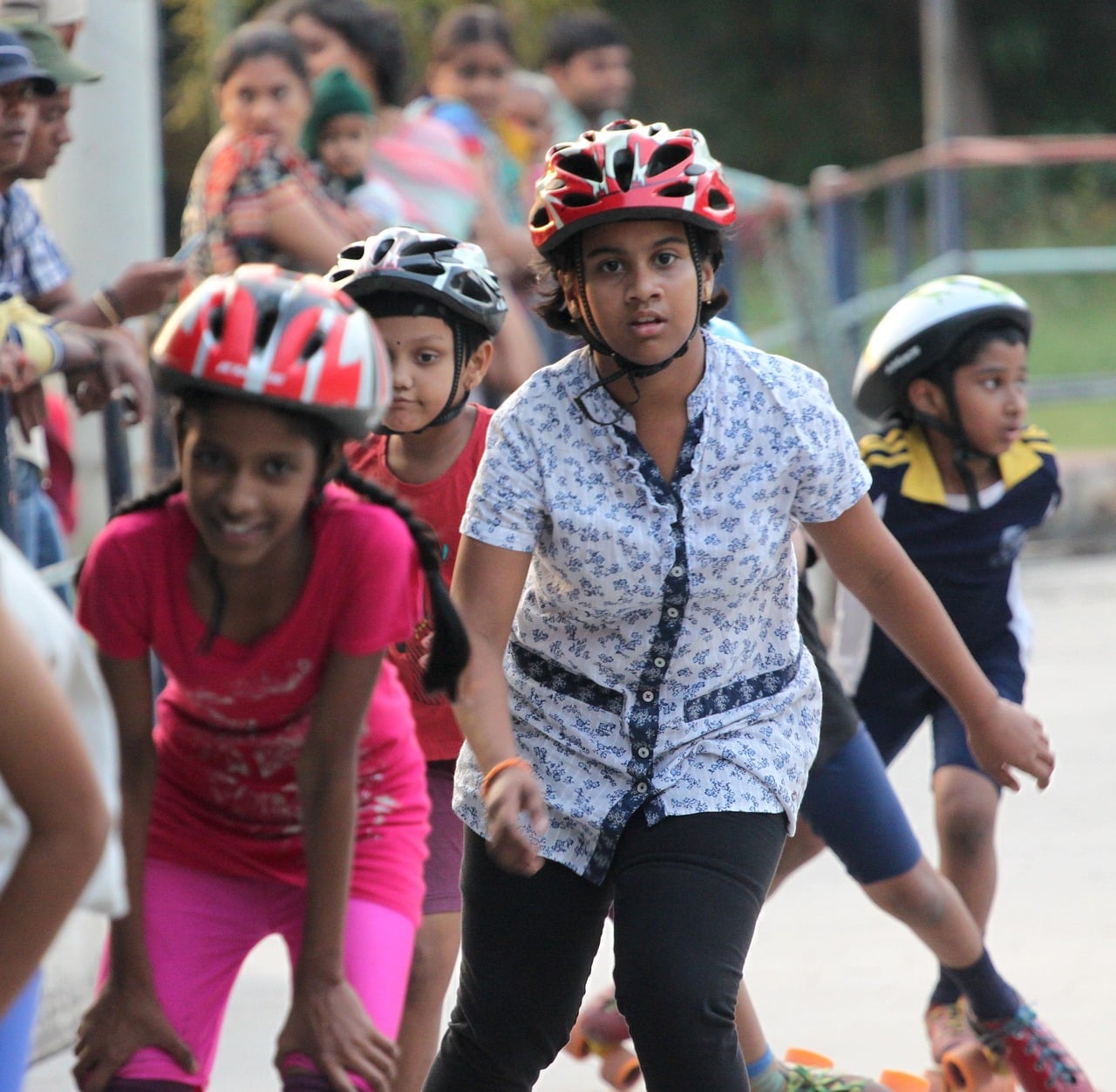 découvrez des idées ludiques et créatives d’activités pour enfants : jeux, ateliers, bricolages et loisirs pour divertir et éveiller les plus jeunes à la maison ou en plein air.