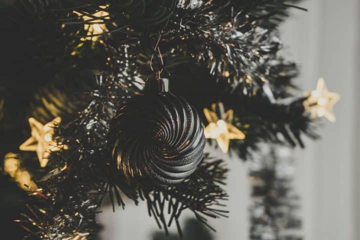 découvrez des idées d'activités de noël créatives et amusantes pour petits et grands. préparez-vous à vivre la magie des fêtes grâce à des jeux, bricolages et traditions à partager en famille ou entre amis.